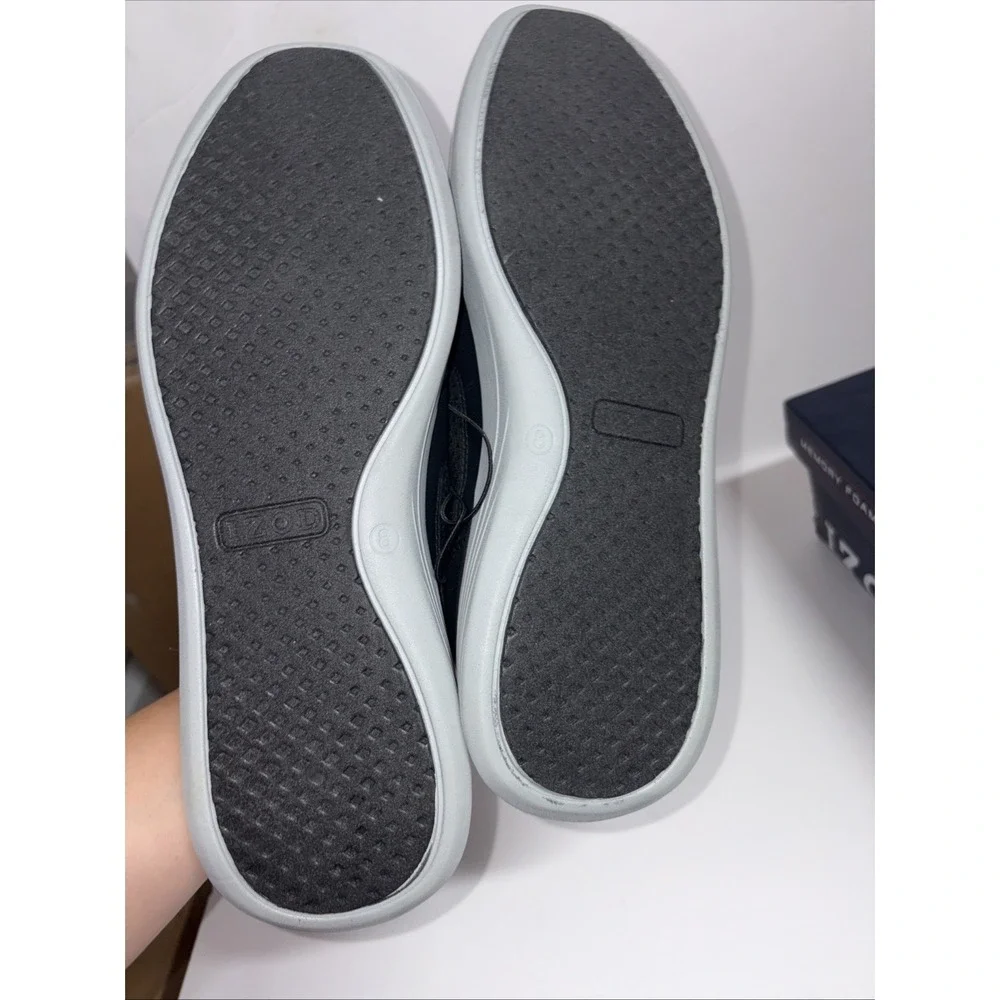 Izod‎ Shoe Bannister
